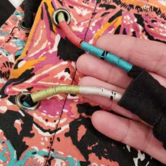 Women’s Volcom Backpack - Picture 7 of 8